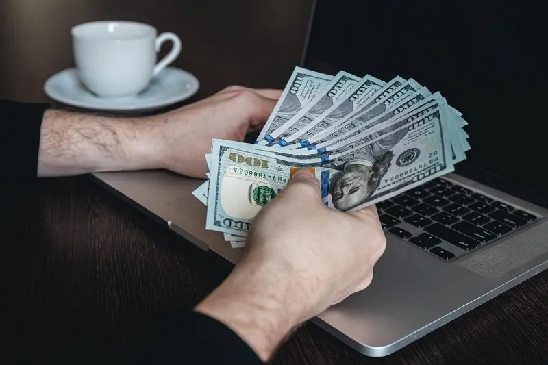 mendapatkan cuan dari website