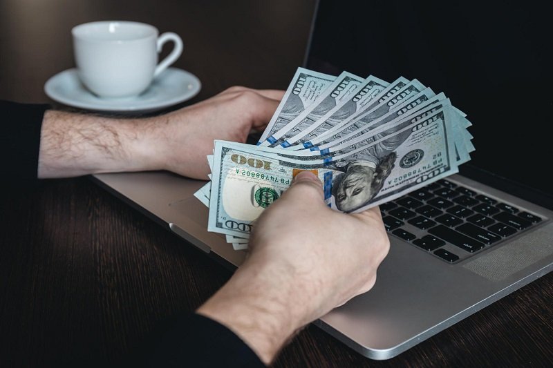 mendapatkan cuan dari website