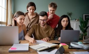 Manfaat Magang di Deus Code Peluang Emas untuk Karier Anda!